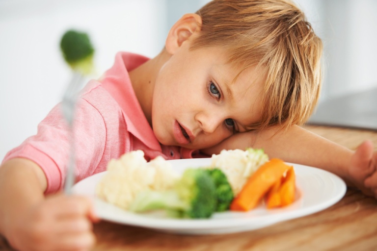 chế độ ăn uống của trẻ tự kỷ