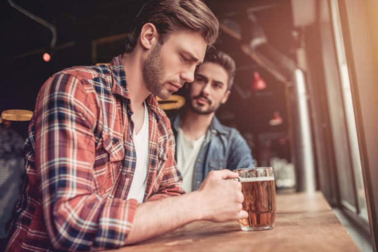 cách cải thiện tâm lý đàn ông khi say rượu