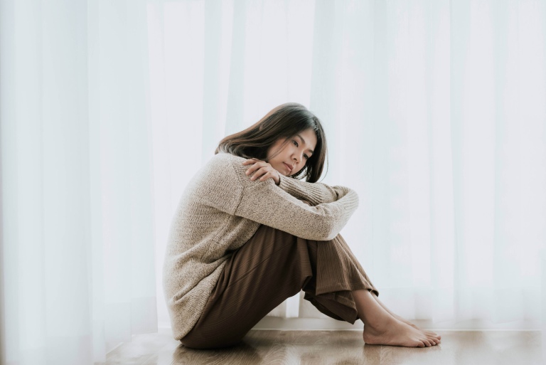 Cách vượt qua nỗi đau bị phản bội