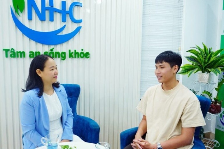 Tâm lý NHC điều trị tự kỷ hướng ngoại