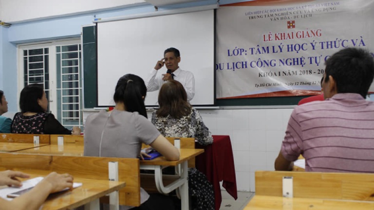 Giáo sư, Tiến sĩ Vũ Gia Hiền - Chuyên gia tư vấn tâm lý online uy tín ở TPHCM