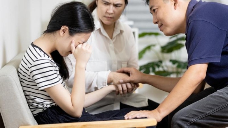 con có biểu hiện tâm lý nhưng không chịu đi khám
