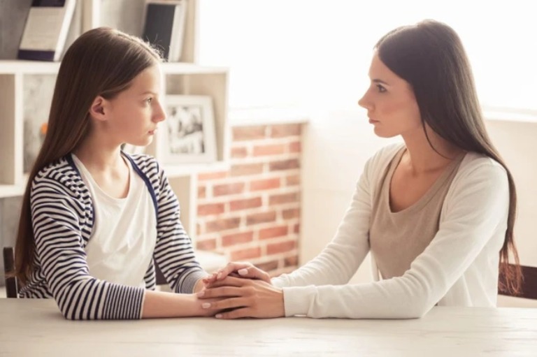 con tuổi dậy thì khó bảo nên làm gì