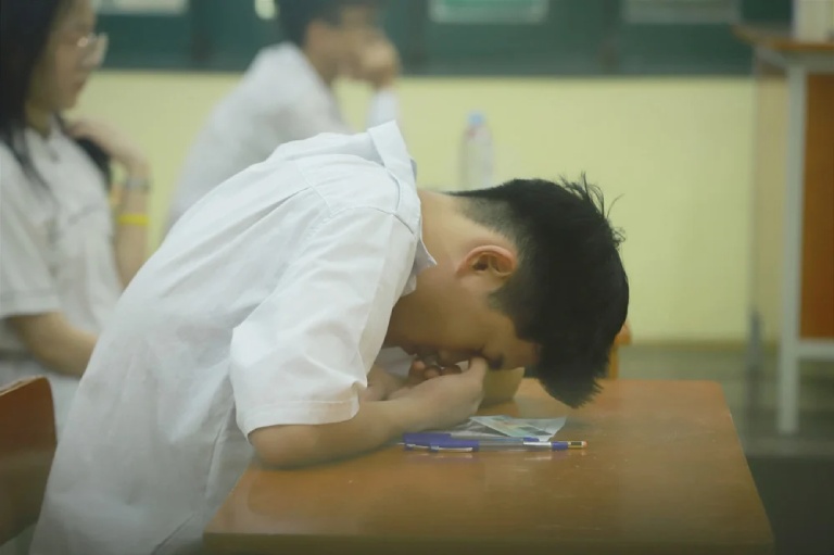 Áp lực thi cử