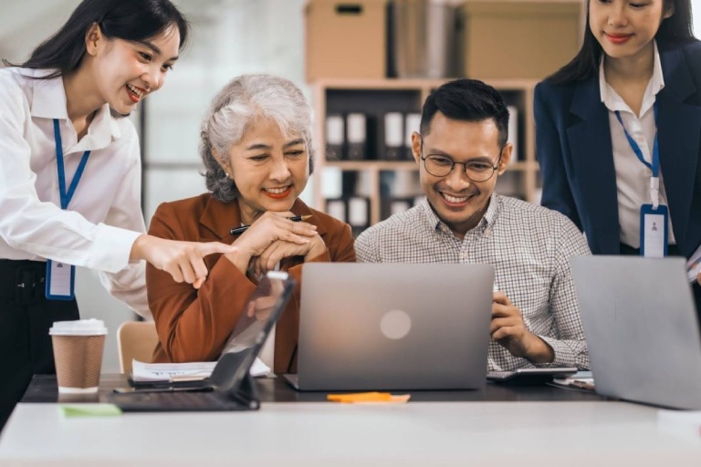 cách thu hẹp khoảng cách thế hệ