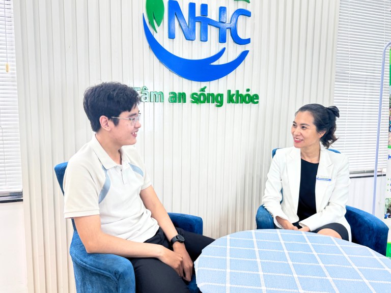 Tâm lý NHC tư vấn cho khách hàng mất định hướng tuổi 30