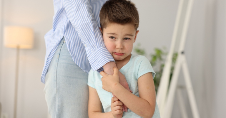 Rối loạn lo âu chia ly ở trẻ là gì