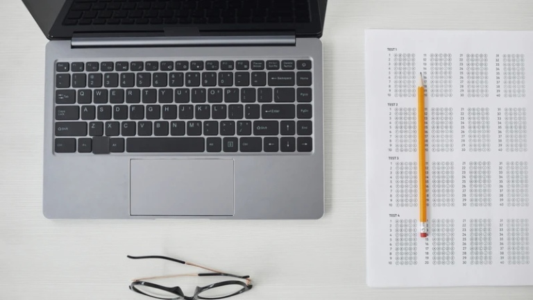 cách làm bài test trầm cảm online