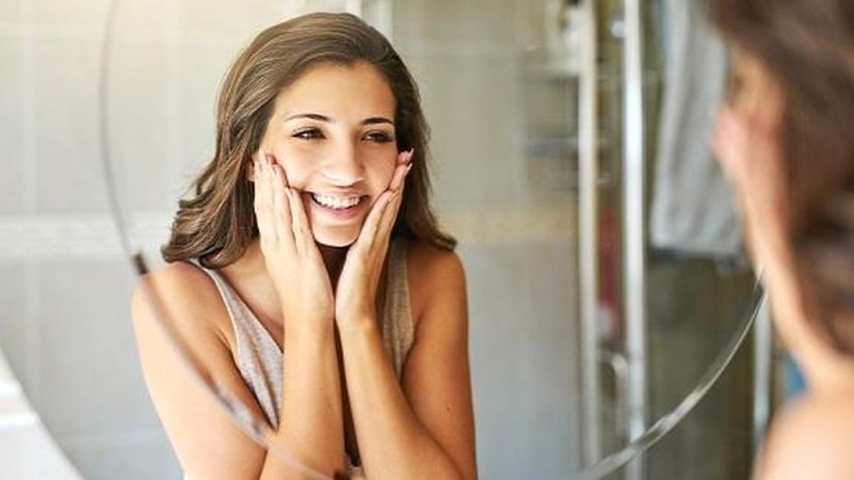 Giảm việc so sánh bản thân với người khác khi đang mất hứng thú trong cuộc sống